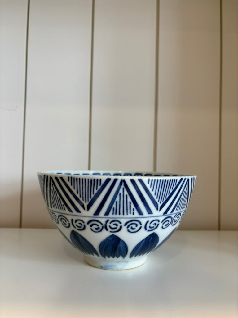 Chinese Blue &amp; White Porcelain Bowl