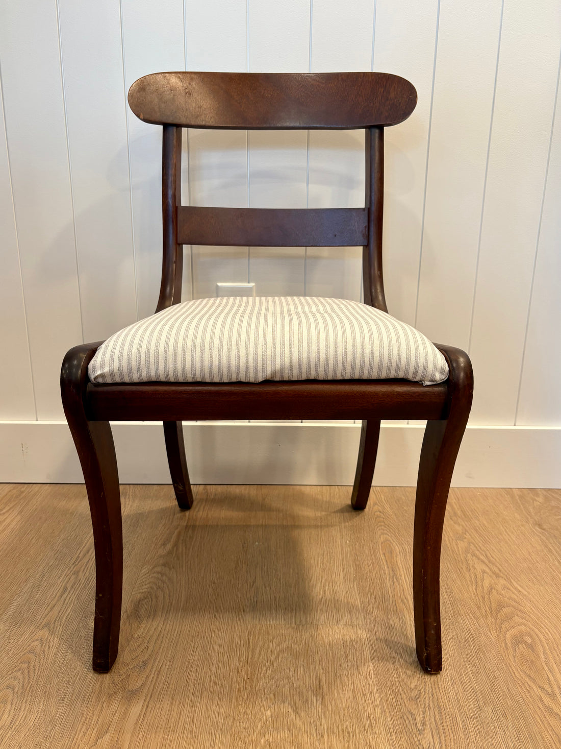Antique Federal Mahogany Style Chair