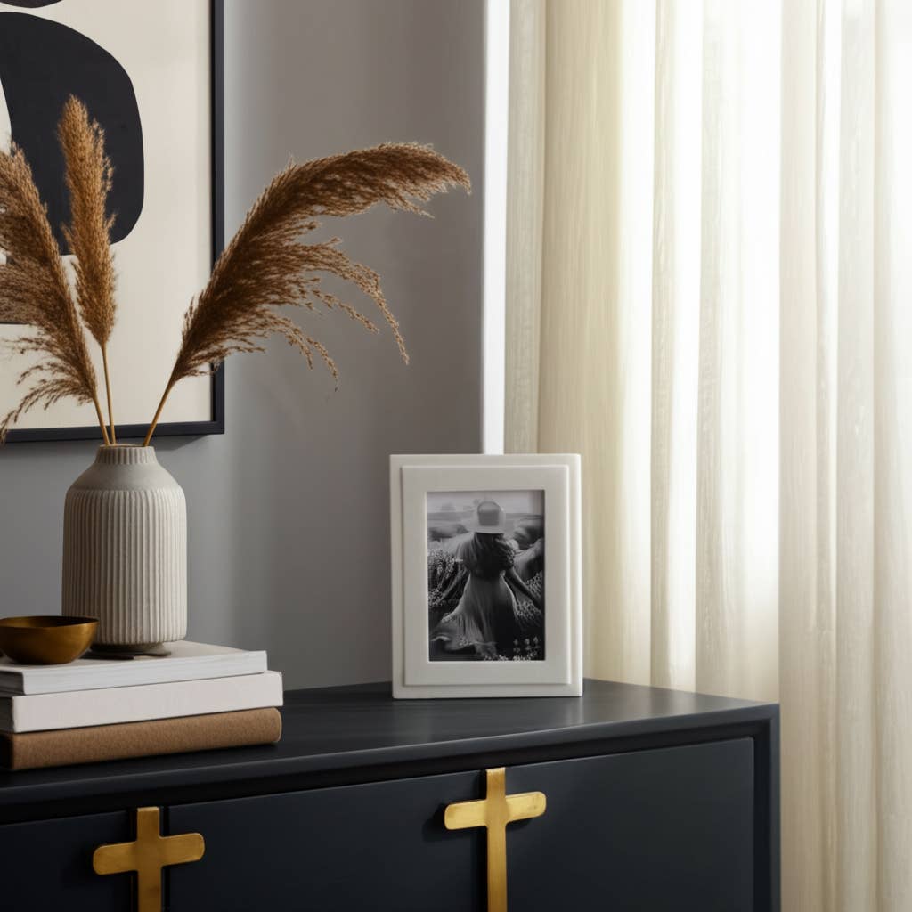 Natural White Marble 5x7 Frame